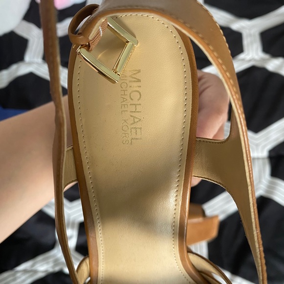 Sandals - Picture 4 of 5